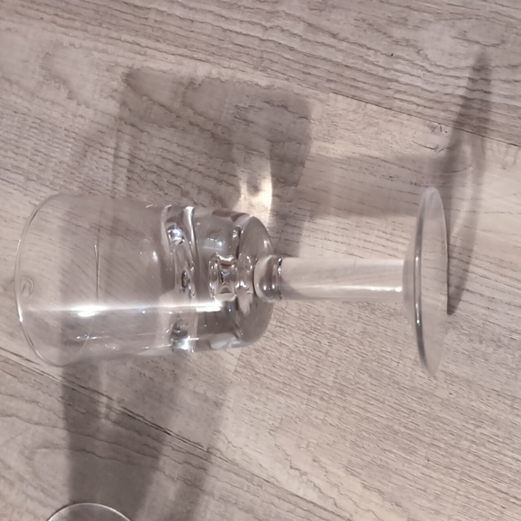 Set of 3 Late Victorian Ale or Wine Glasses - Picture 2 of 3